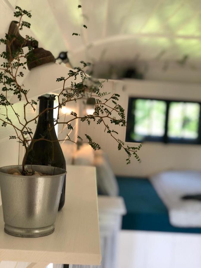 Kouzelna Maringotka Hotell Chřibská Exteriör bild