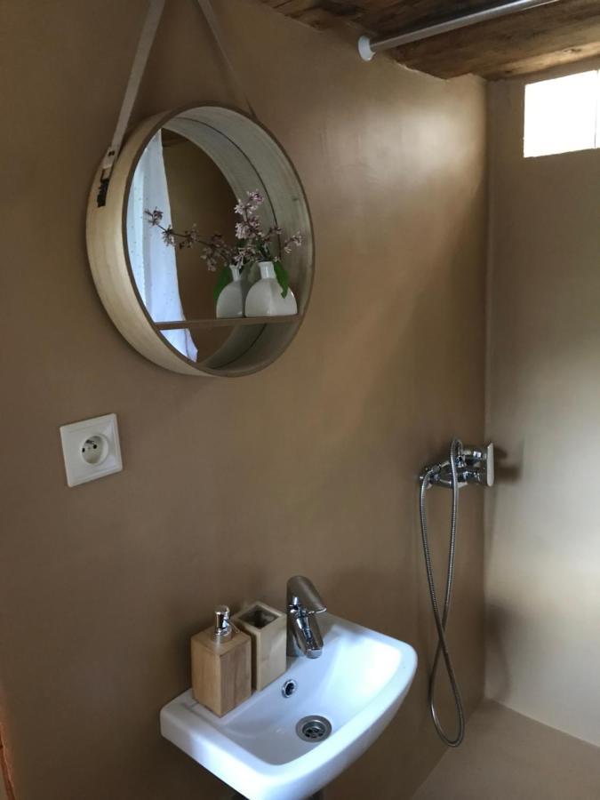 Kouzelna Maringotka Hotell Chřibská Exteriör bild