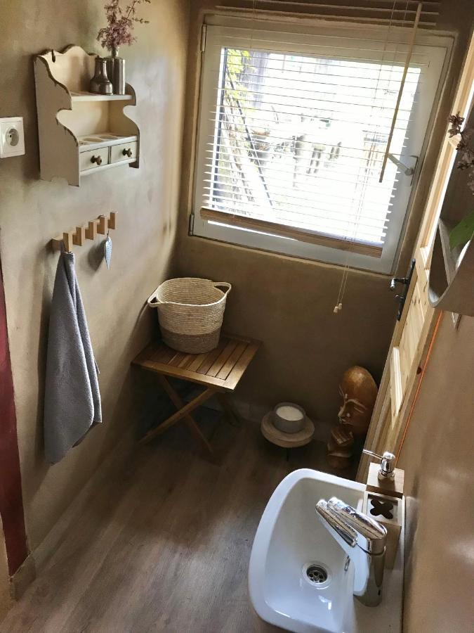 Kouzelna Maringotka Hotell Chřibská Exteriör bild